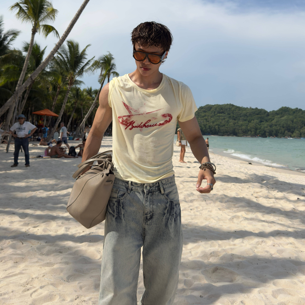 Bad Choices | Áo thun mỏng MELT TEE vải thun giấy in hình form boxy | BigBuy360 - bigbuy360.vn