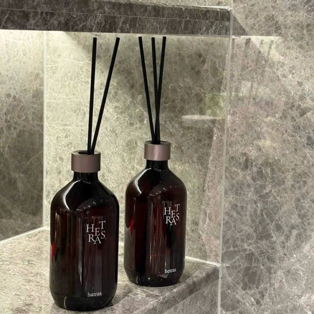 TINH DẦU THƠM PHÒNG HETRAS 500ML HOTEL WOOD