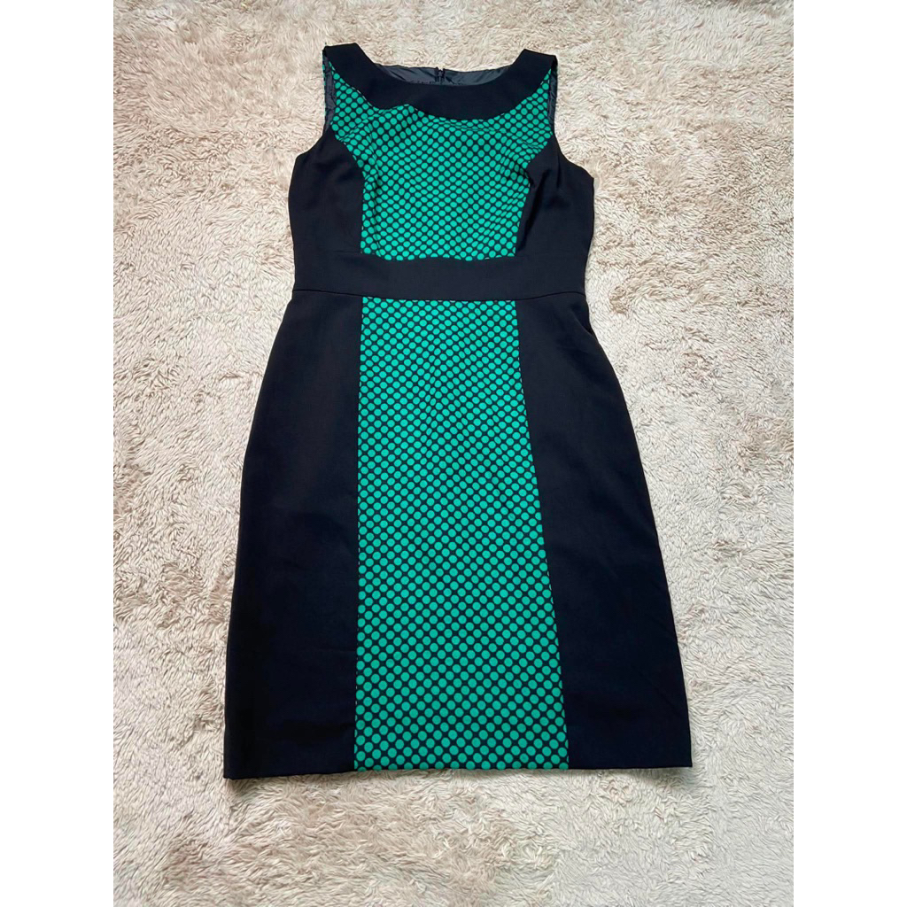 Đầm Tahari size 6 eo 78cm