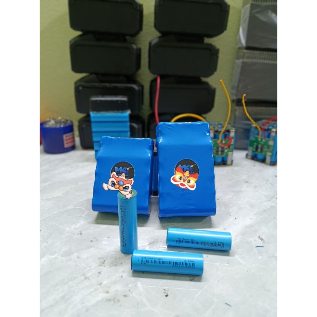 Pin áo điều hòa 12v lõi 18650 eve 26v dung lượng cao
