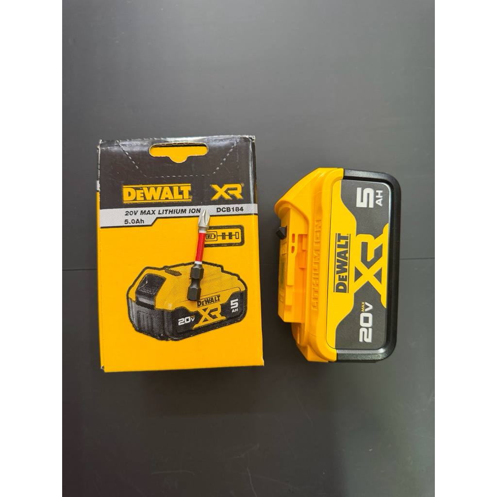 Combo mũi vít kèm phụ kiện Dewalt 5ah chính hãng