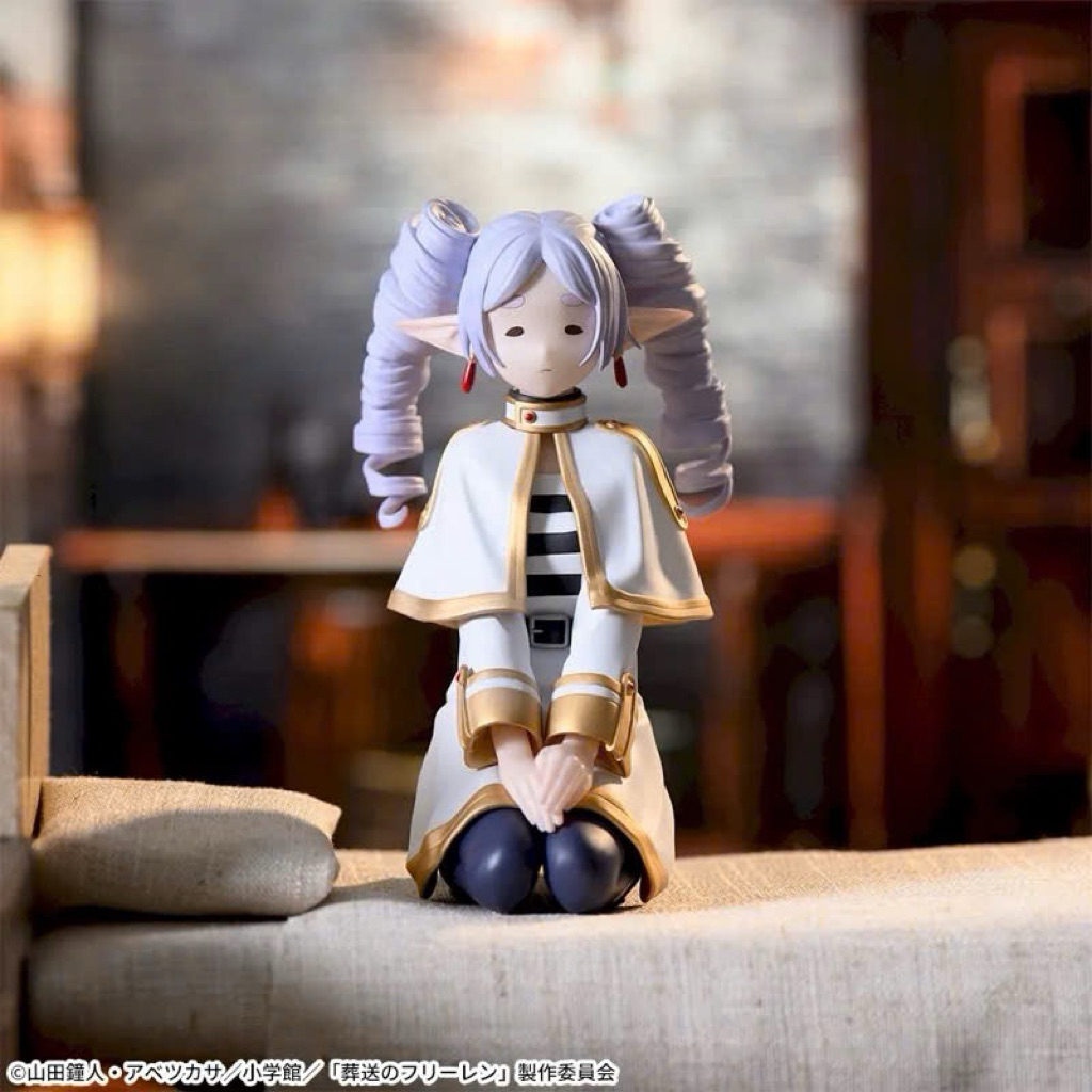 Mô Hình Frieren - Frieren Premium Perching Figure Chính Hãng Sega