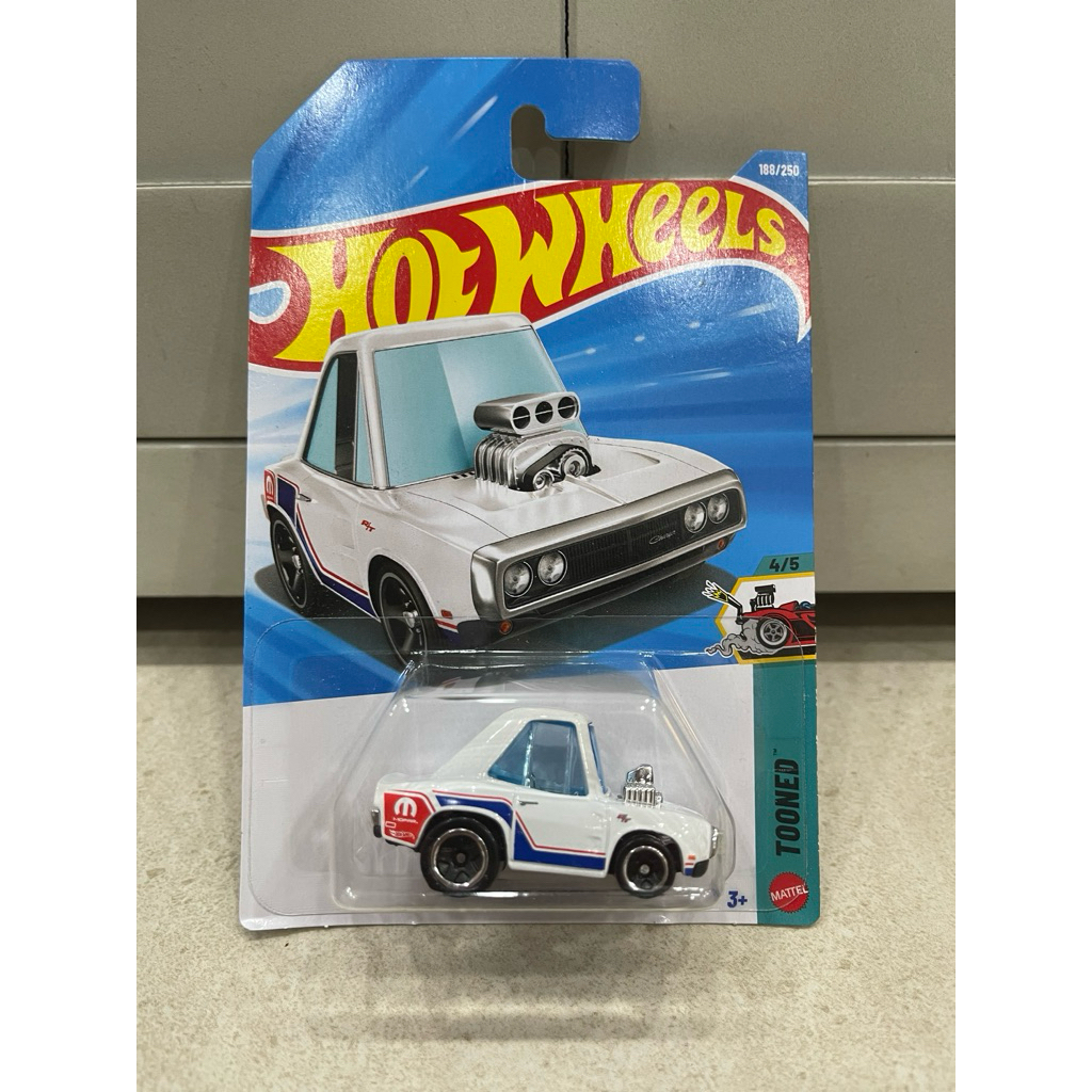 Xe mô hình đồ chơi Hotwheels cơ bản 1:64 -TOONED - '70 Dodge Charger