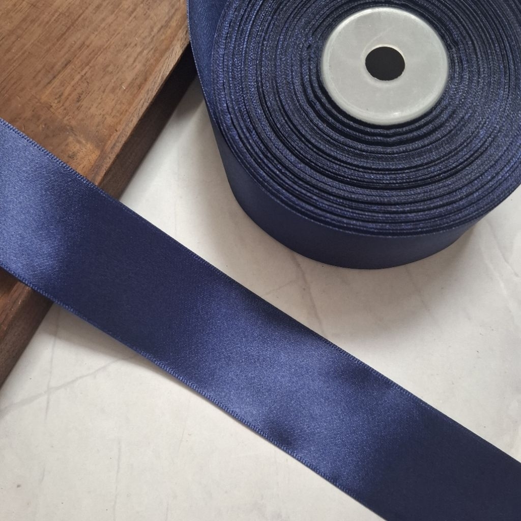 Ruy băng lụa 1 mặt, size 4cm (cuộn 50 yards)