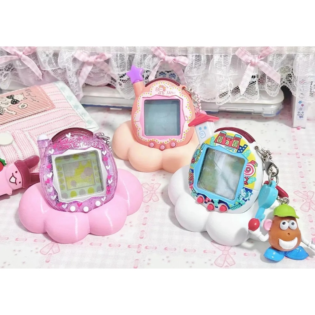Đế trưng bày Tamagotchi Paradise - hình mây