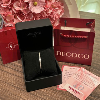 Vòng tay nữ DECOCO ACC Elifa cuff titan không đen gỉ đính đá ( kèm Túi giấy + Hộp + Thiệp )