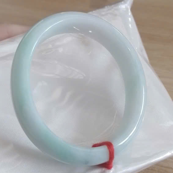 Vòng khối oval xanh táo ni 48