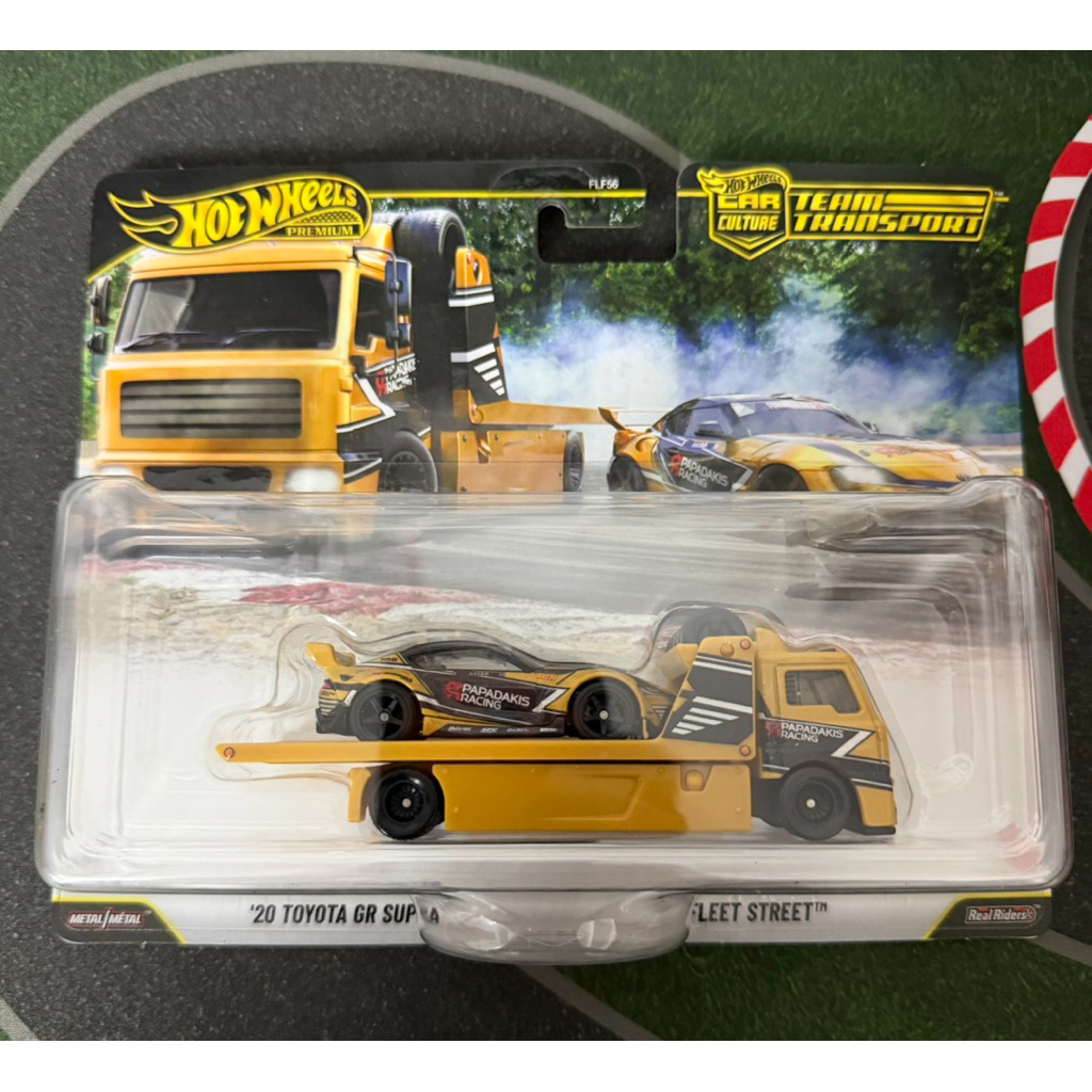 Xe mô hình HOT WHEELS Premium 2-pack 2020 TOYOTA GR SUPRA & FLEET STREET