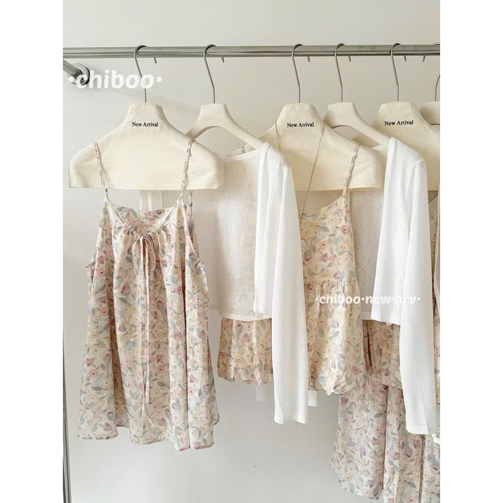 [Hàng sẵn] SET VÁY HAI DÂY BABYDOLL THÔ HOA HỒNG MIX ÁO CARDIGAN TRẮNG MỎNG NGỌT NGÀO | BigBuy360 - bigbuy360.vn