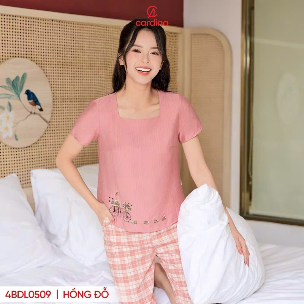 Áo Cadina vải đũi hình thêu