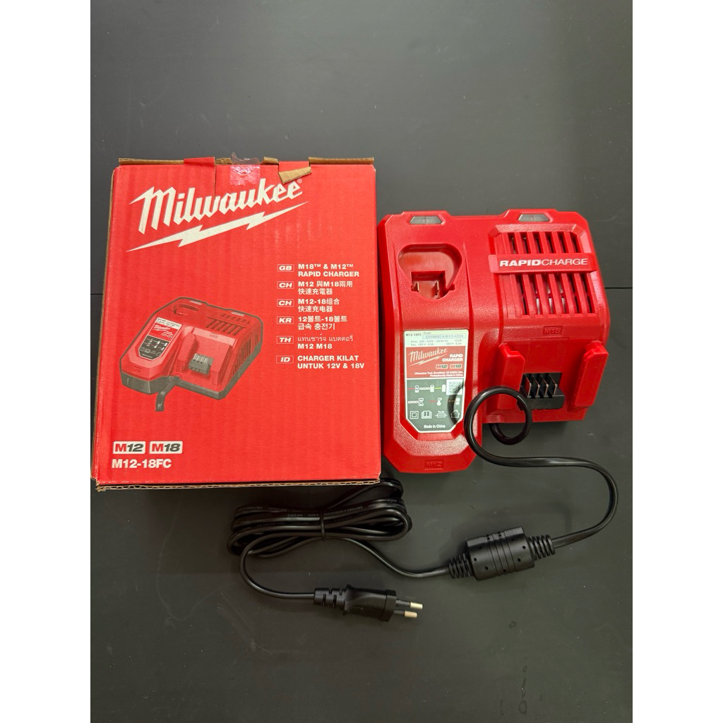 Sạc nhanh Milwaukee M12-18FC mới 100% chính hãng