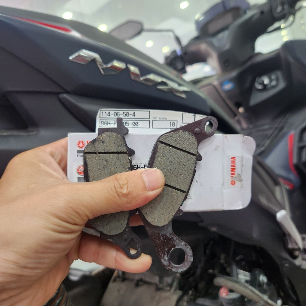 Manh phanh sau NVX 155 V3 hàng chính hãng yamaha