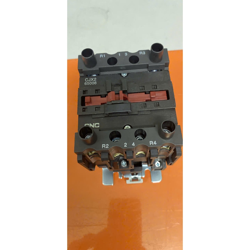 (CNC) Công tắc tơ , NC1,CJX2-6508 có 4 cực động lực 2NO +2NC, điện áp ĐK 380,220,48 V dùng chuyển đổ