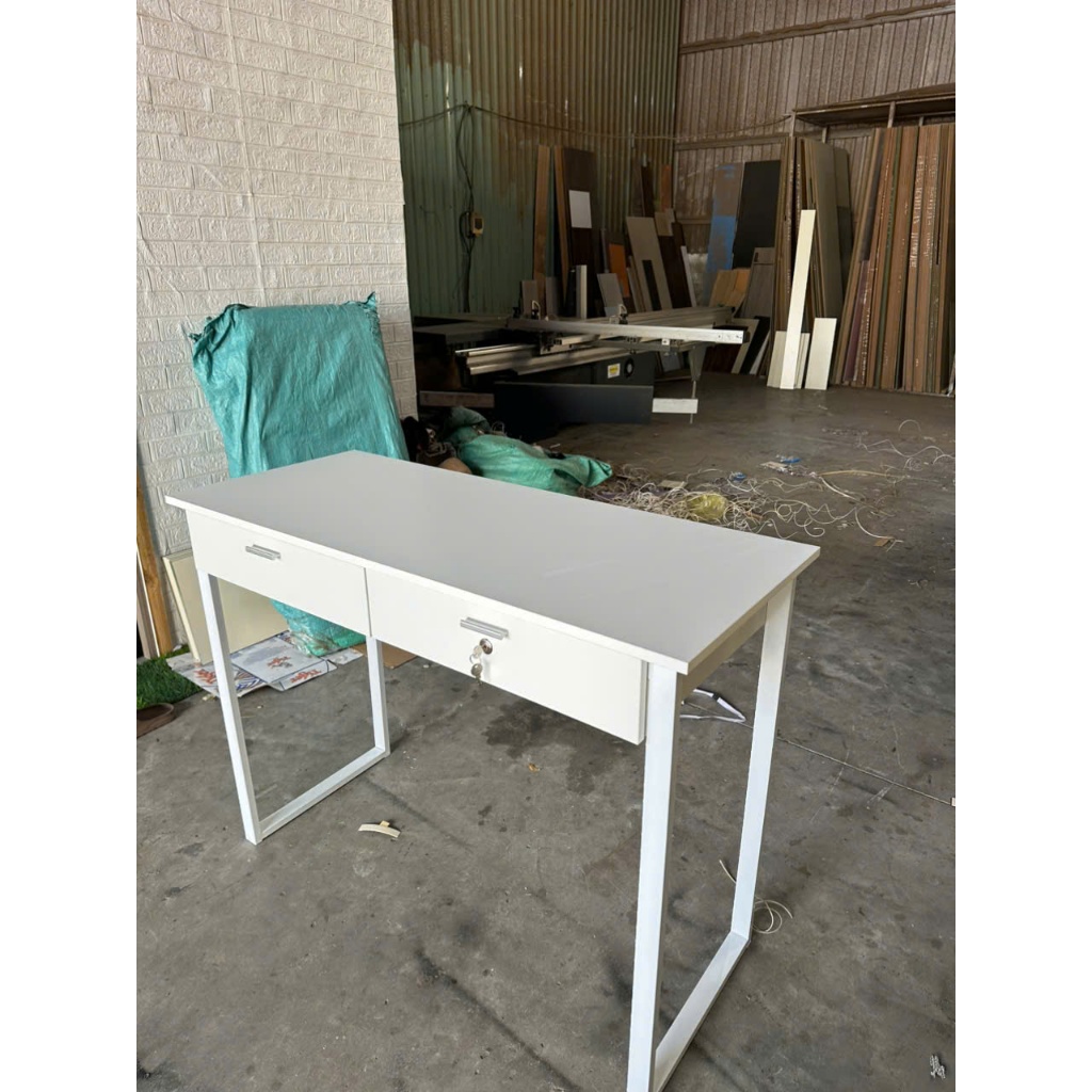bàn nail, bàn trang điêm cao 90cm