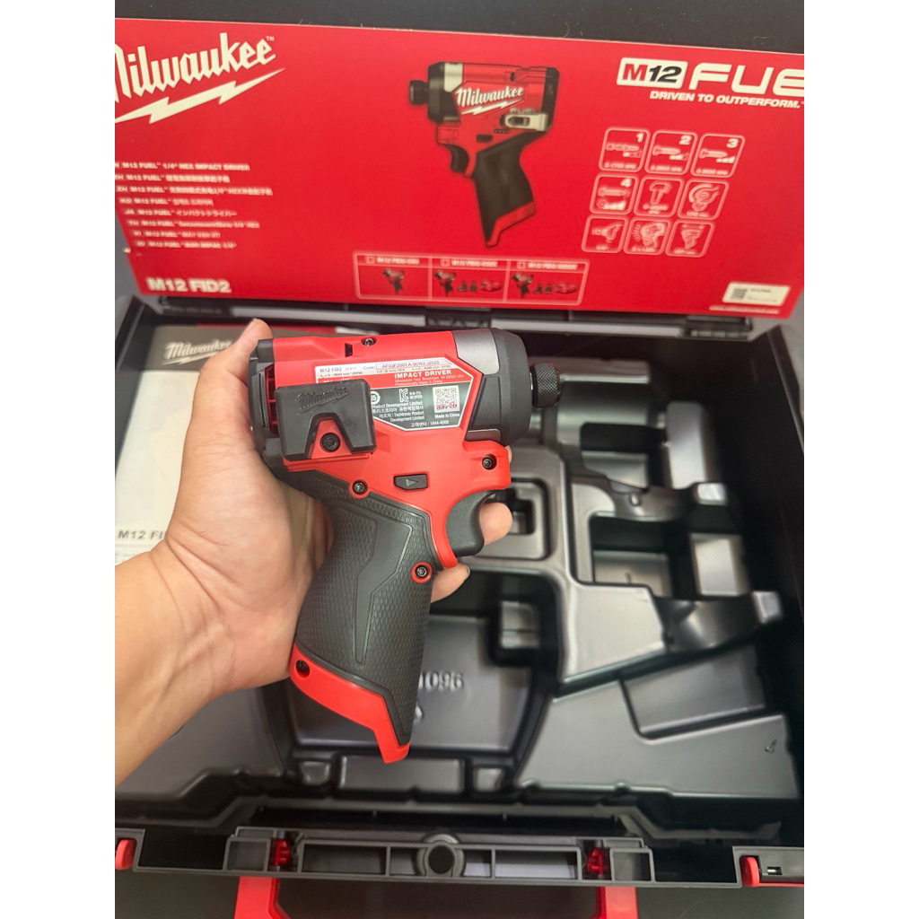 Chuyên vít Milwaukee M12 FID2 chính hãng kèm thùng nhựa