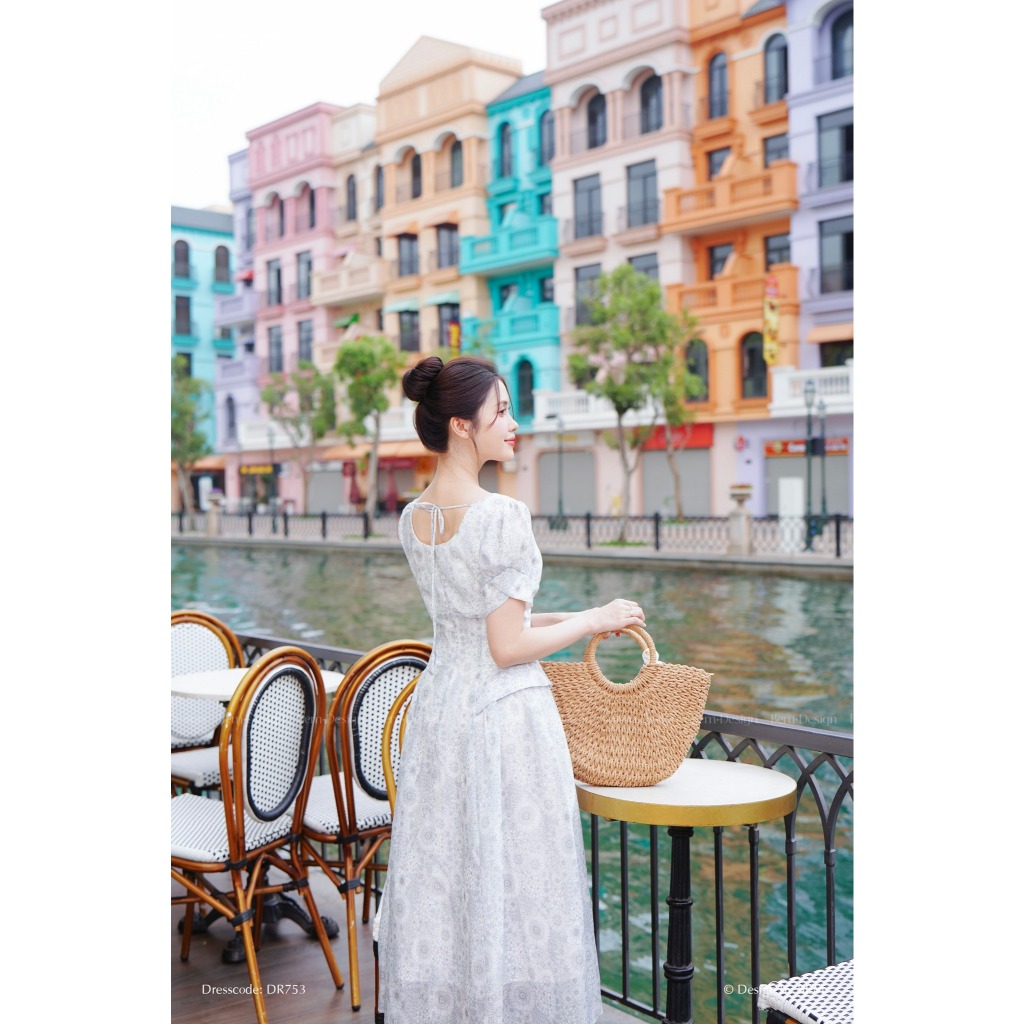 Đầm Hoa Nhí Xám Cổ Vuông BEM Design (DR753)