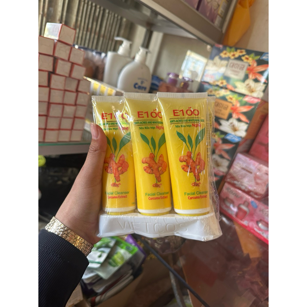 sữa rửa mặt nghệ e100