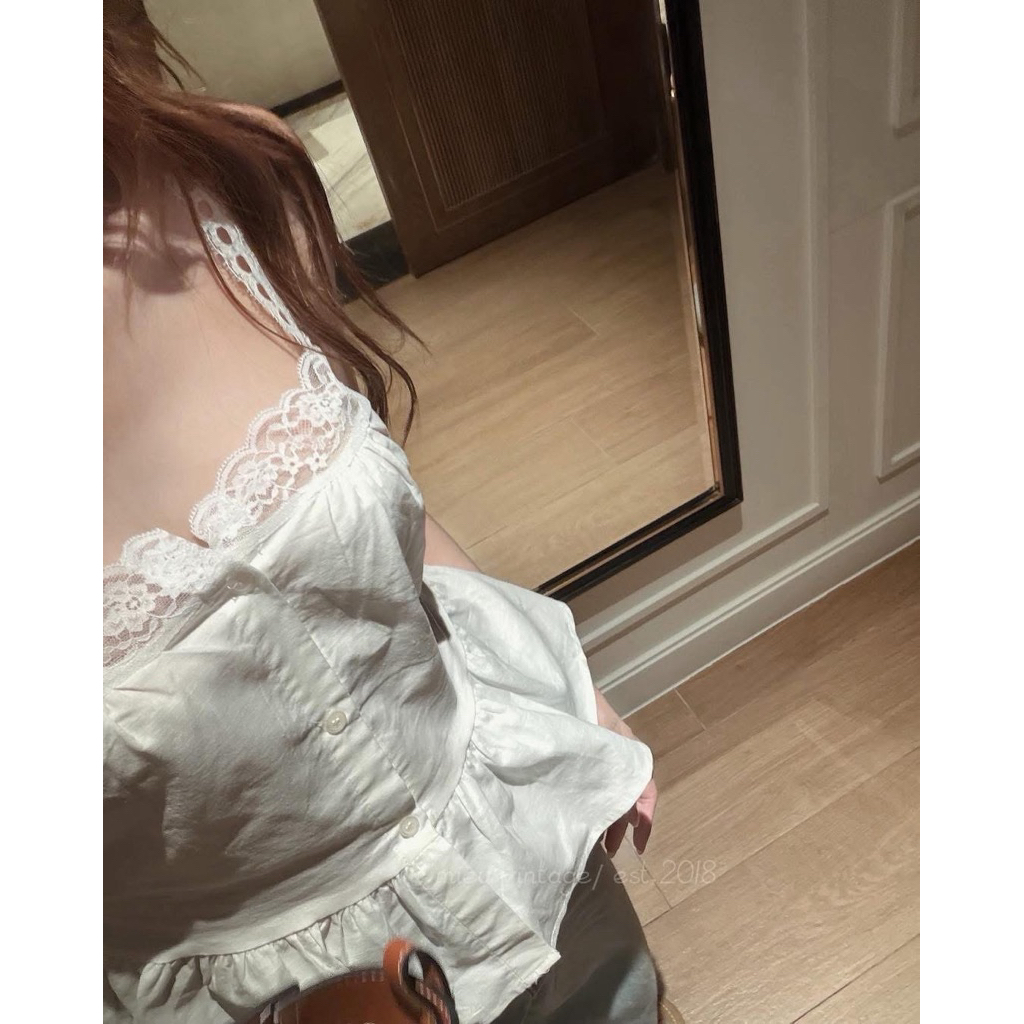 Áo Hai Dây Phối Ren dáng Peplum chất liệu Đũi Linen mềm mại dây buộc Nơ phong cách Vintage | BigBuy360 - bigbuy360.vn