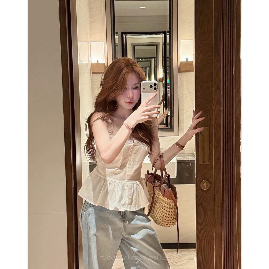 Áo Hai Dây Phối Ren dáng Peplum chất liệu Đũi Linen mềm mại dây buộc Nơ phong cách Vintage | BigBuy360 - bigbuy360.vn