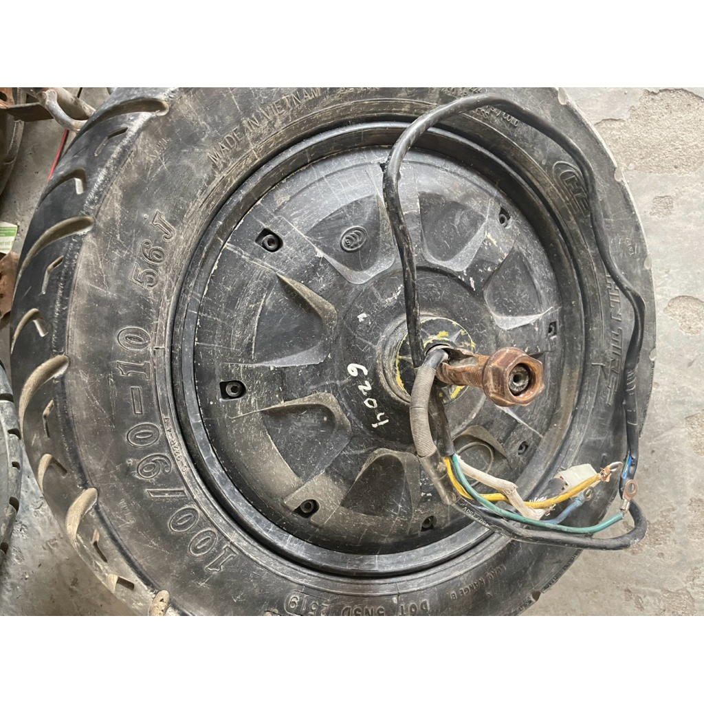 Động cơ xe điện cũ vespa