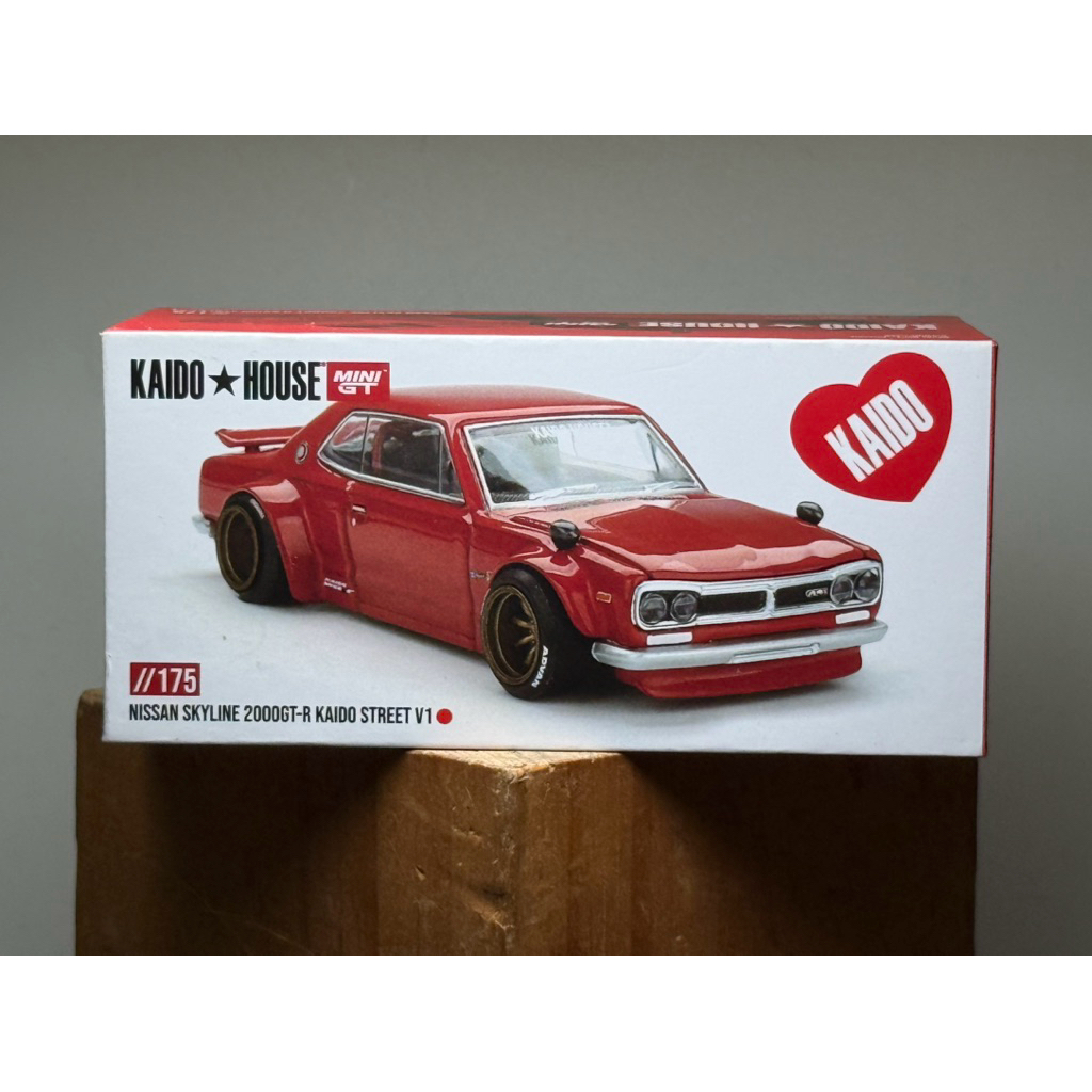 Xe mô hình tỷ lệ 1/64 mô phỏng ô tô Kaido House 175 Nissan Skyline 2000GTR Kaido Street V1 (đã qua s