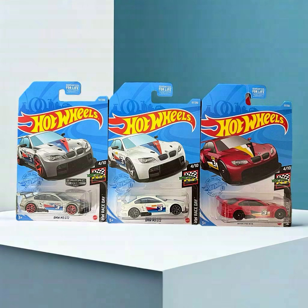 Xe mô hình Hot Wheels basic BMW M4 GT2