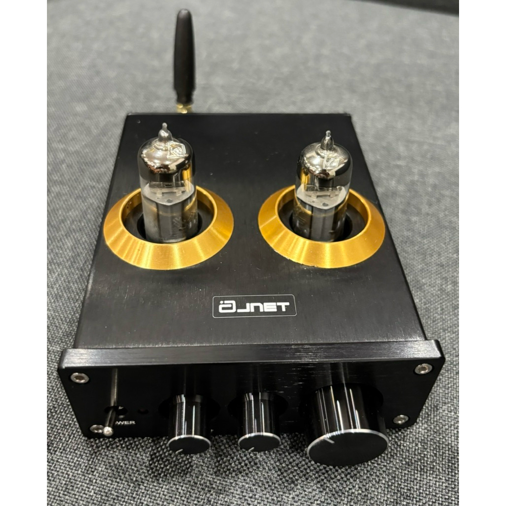Pre đèn Bluetooth nhỏ gọn mà chất âm thì cực kỳ ngọt