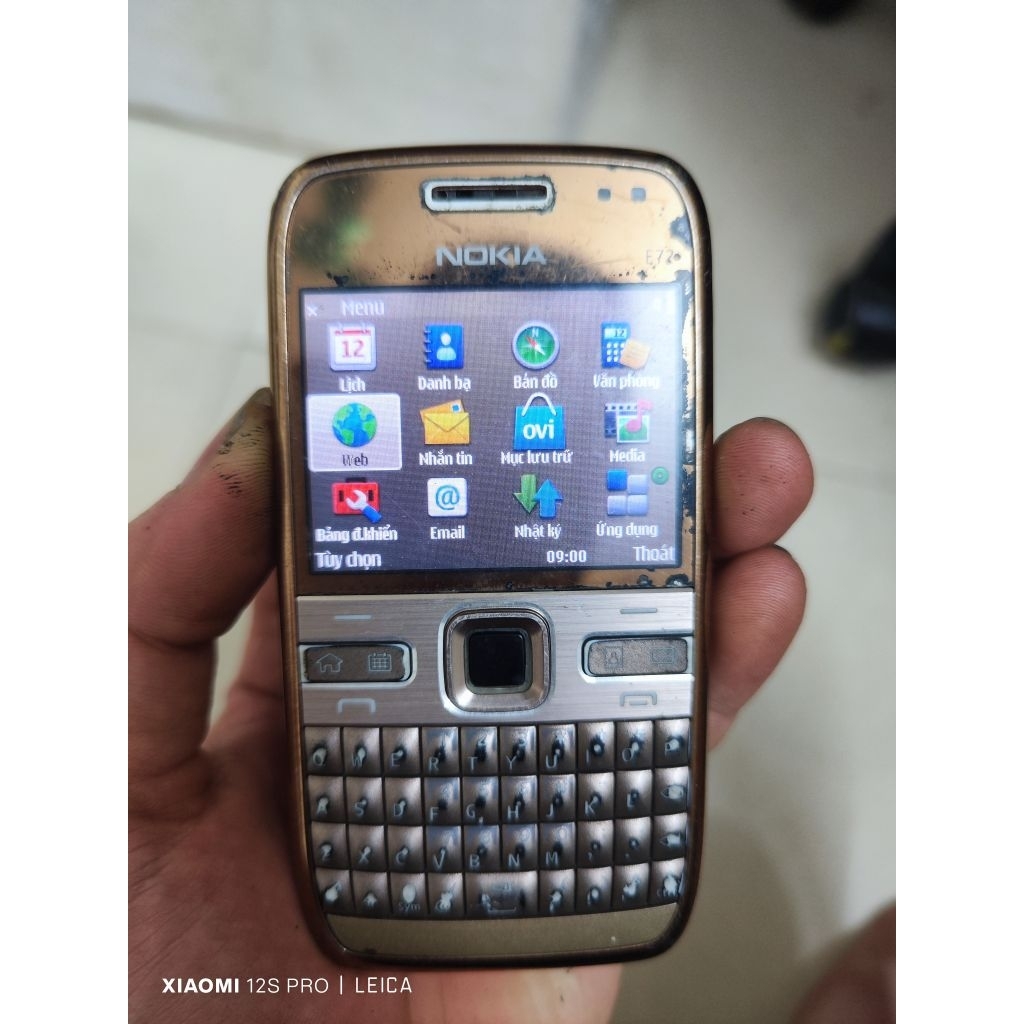 Xác máy nokia E72