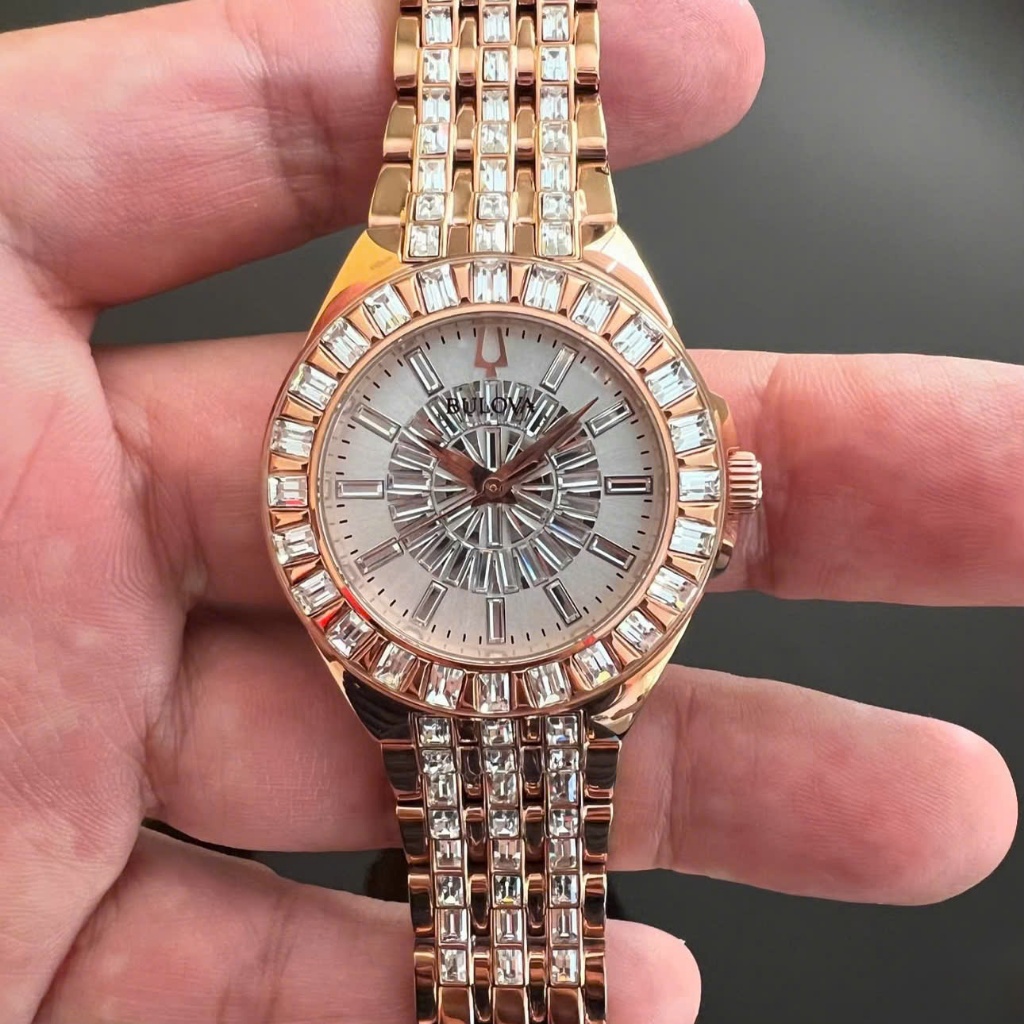 Đồng hồ nữ dây thép Bulova Quartz Phantom 98L268