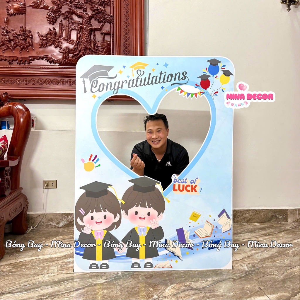 Khung Check-In Lễ Tốt Nghiệp – Bảng Chụp Ảnh Formex Cứng Có Chân Đỡ