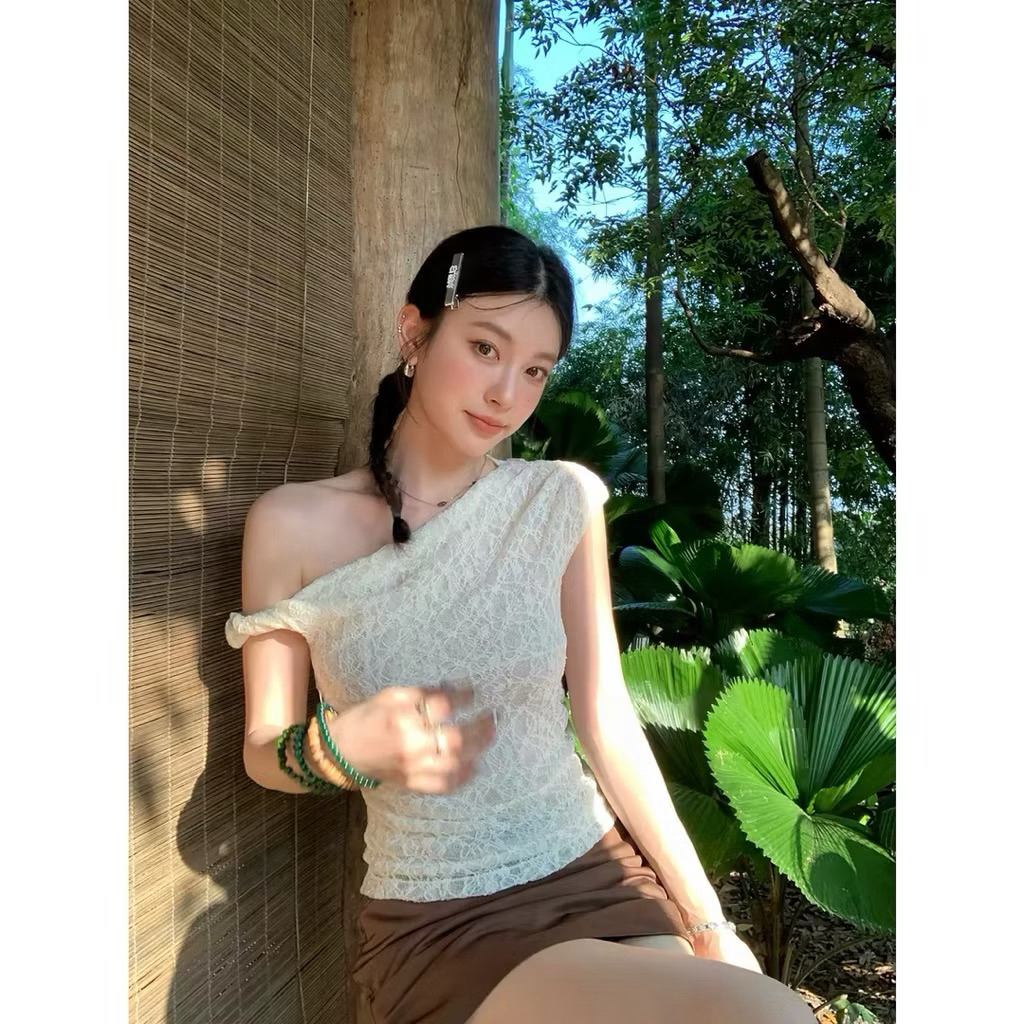 (Hàng L1 sẵn có video thật) 𝒀𝒖𝒛𝒖 𝑺𝒕𝒐𝒓𝒆 Áo ren lệch vai 2 lớp dáng ôm nữ tính phù hợp đi chơi, đi cafe, đi biển sống ảo | BigBuy360 - bigbuy360.vn