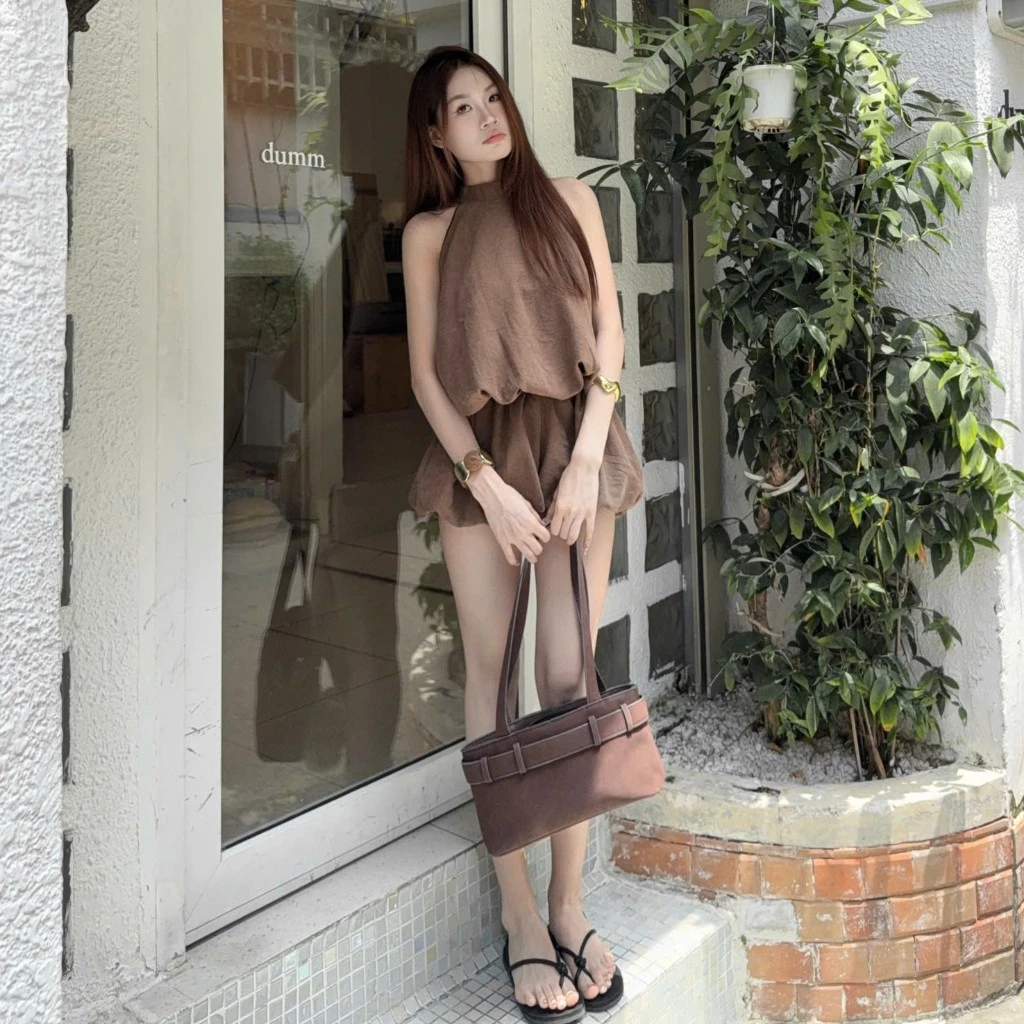Set Jumsuit Jennie BlackPink chất đũi liền thân nữ cổ yếm bí phồng JULIN TOP | BigBuy360 - bigbuy360.vn