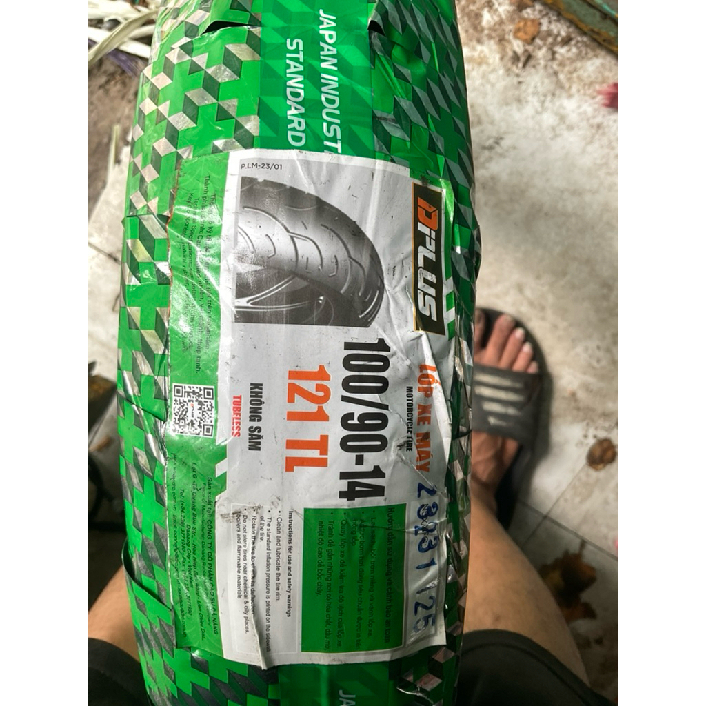 DPLUS LỐP SAU XE SH MODE 100/90-14 KHÔNG SĂM KHÔNG RUỘT GIÁ SỈ