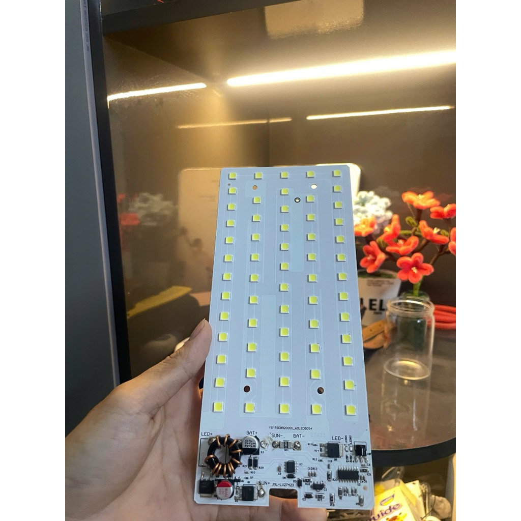 Mạch led năng mặt trời MPPT 15a led sử dụng tấm pin 6-18v