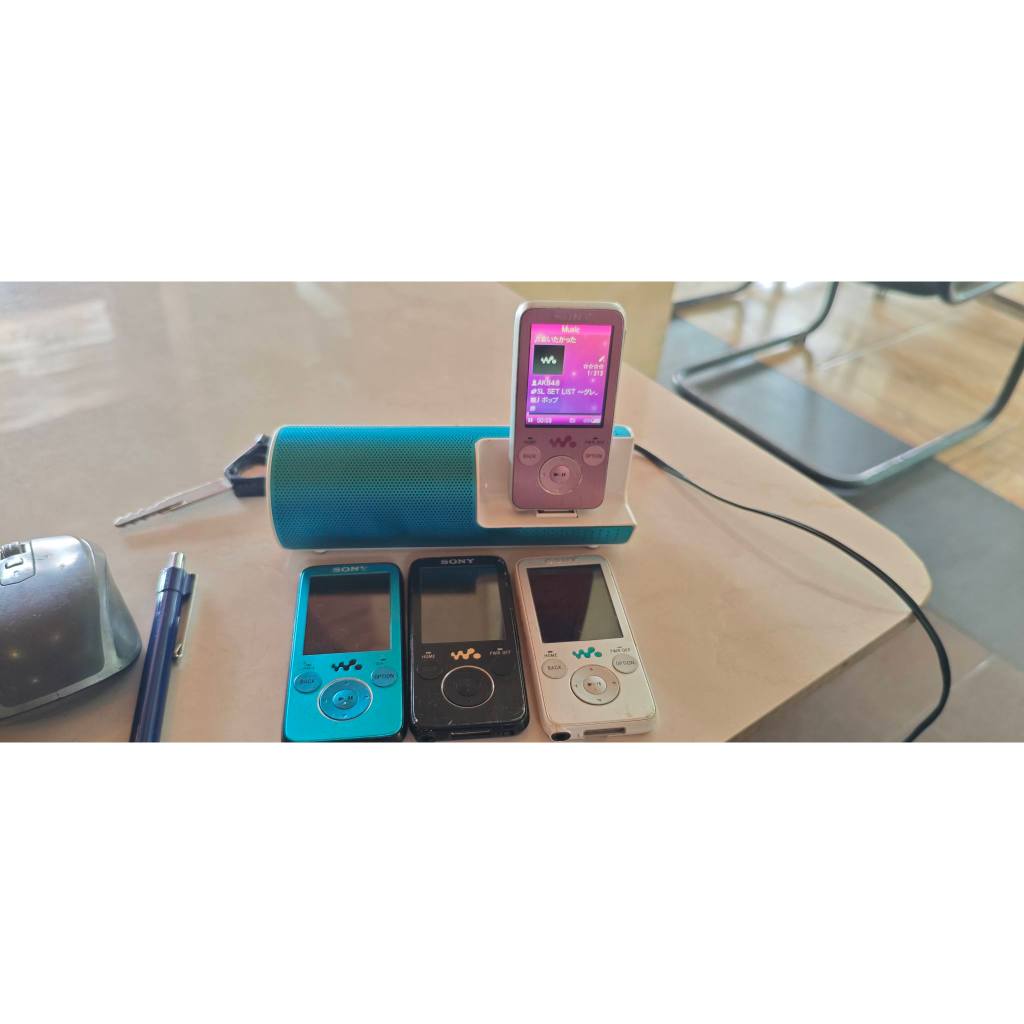 Máy Nghe Nhạc Sony Walkman NWZ-S636F và NWZ-S736F