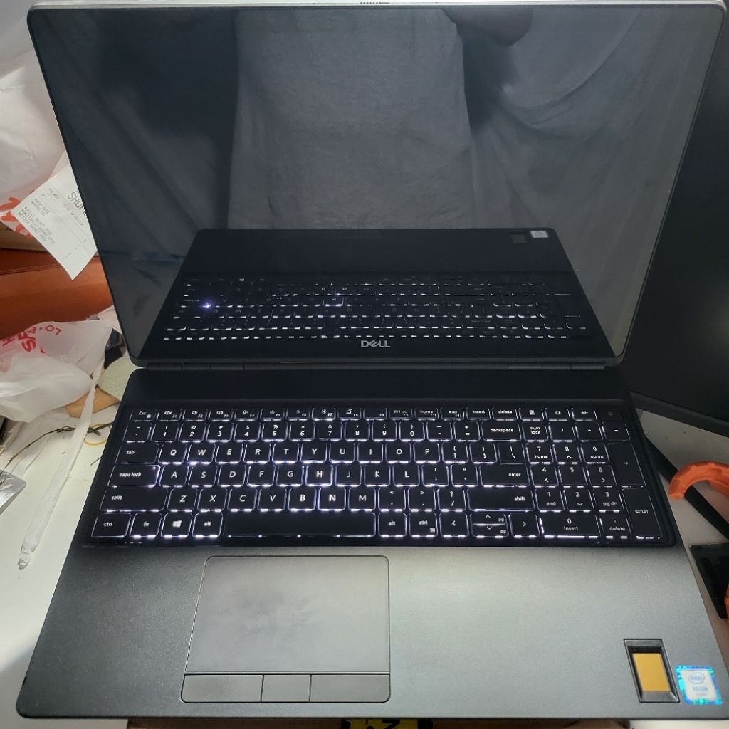 DELL Precision 7550 màn Touch cảm ứng