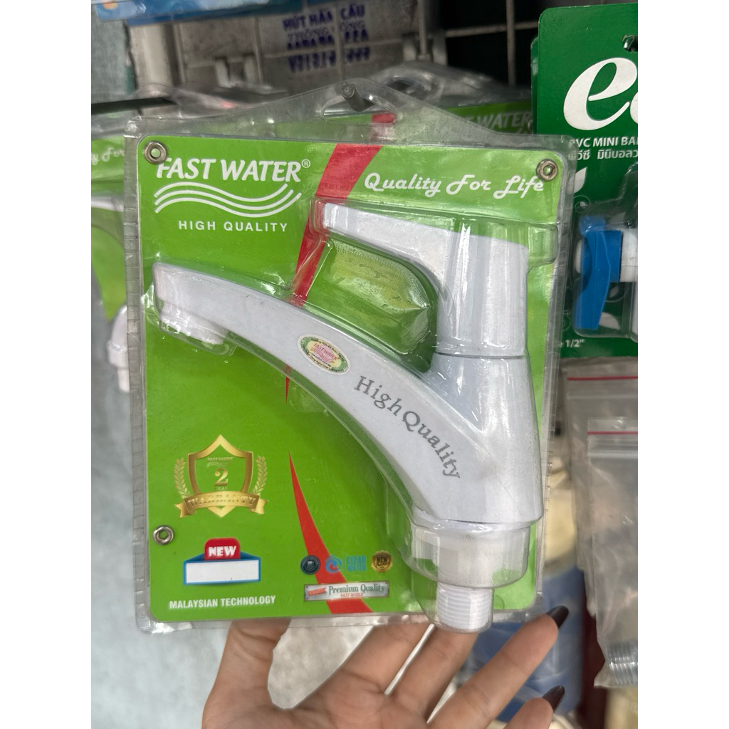 Vòi lavabo nhựa