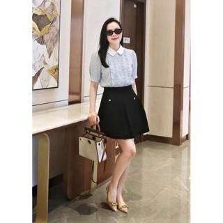 Áo chấm bi viền ren