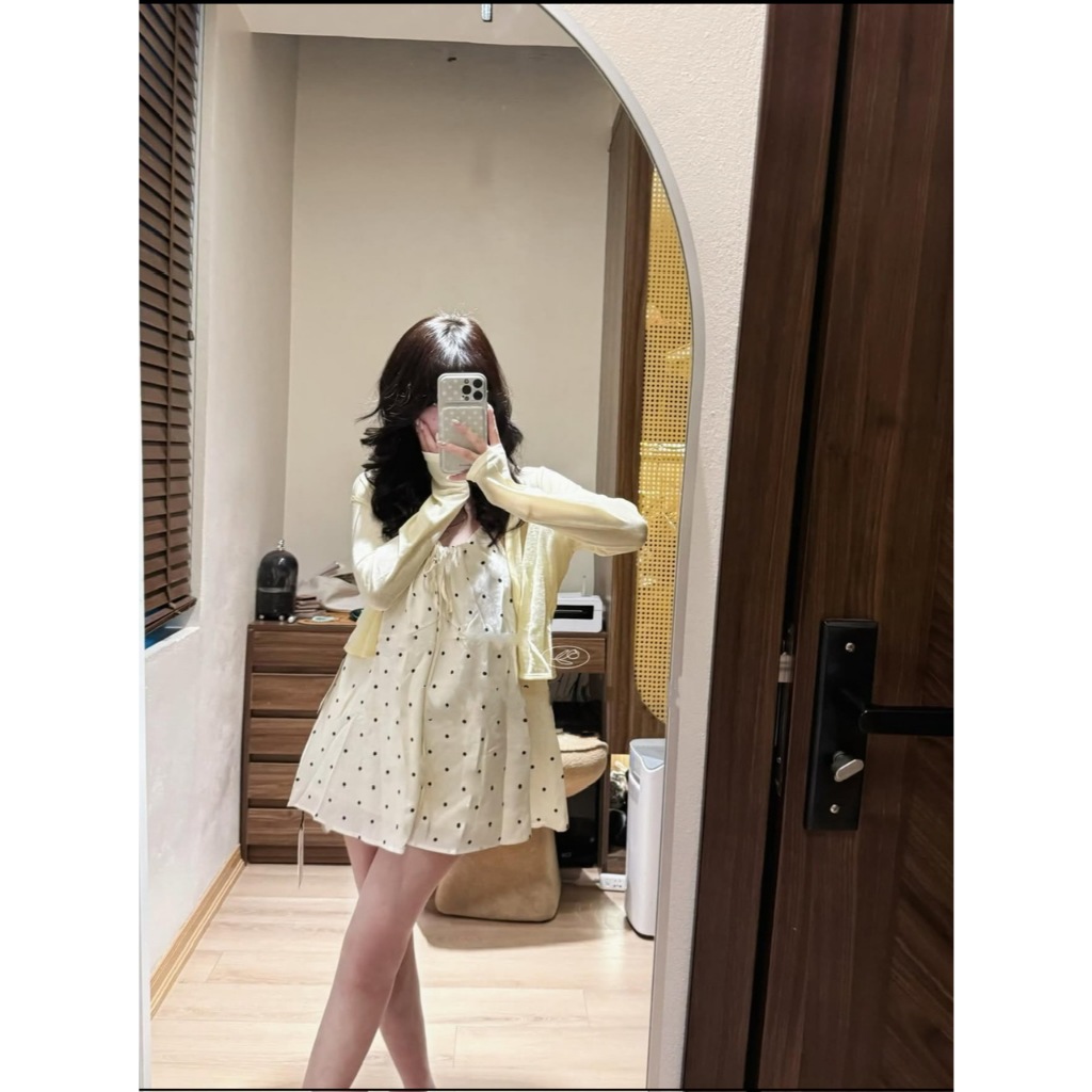 (MÃ 5964) SET ÁO 2 DÂY THÔ ĐŨI HỌA TIẾT CHẤM BI BUỘC NƠ NGỰC MIX ÁO CARDIGAN TRẮNG NGỌT NGÀO - DÀNH CHO NỮ | BigBuy360 - bigbuy360.vn