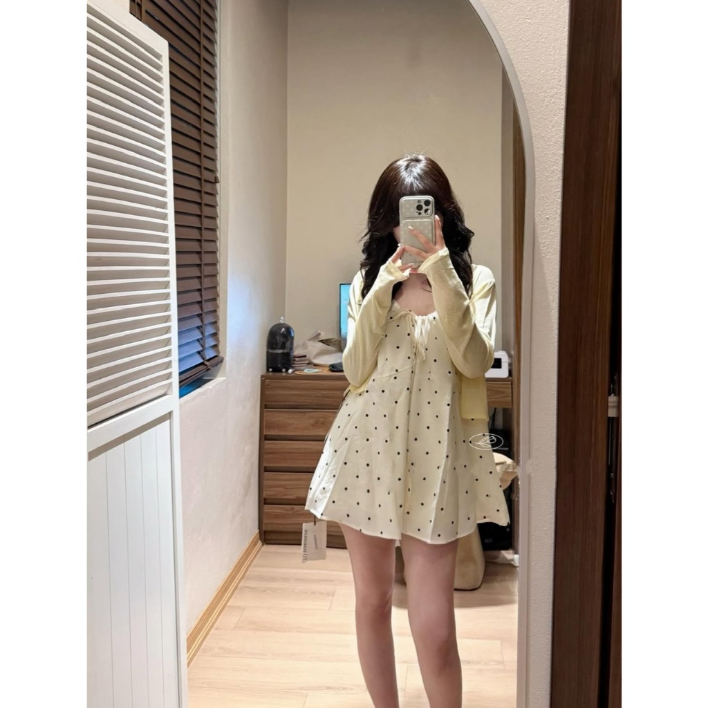 (MÃ 5964) SET ÁO 2 DÂY THÔ ĐŨI HỌA TIẾT CHẤM BI BUỘC NƠ NGỰC MIX ÁO CARDIGAN TRẮNG NGỌT NGÀO - DÀNH CHO NỮ | BigBuy360 - bigbuy360.vn