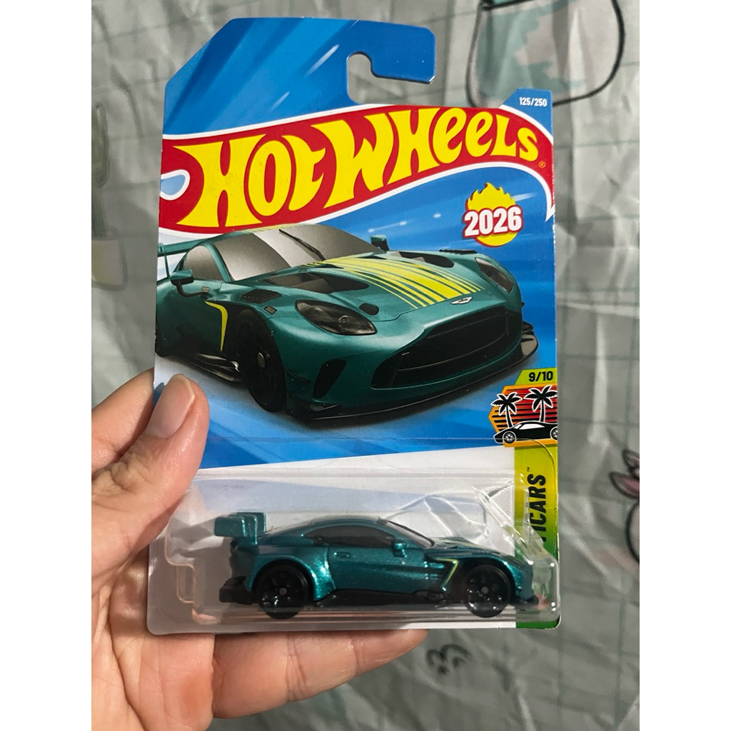 Xe Hot Wheels 2024 ASTON MARTIN VANTAGE GT3