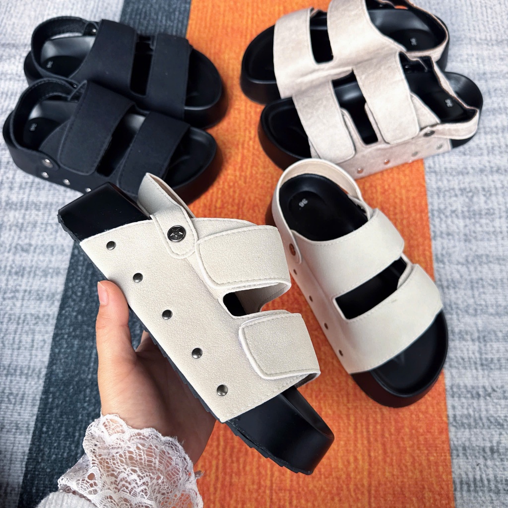 Dép sandal nữ đế cao 4cm da lộn đính đinh thời trang
