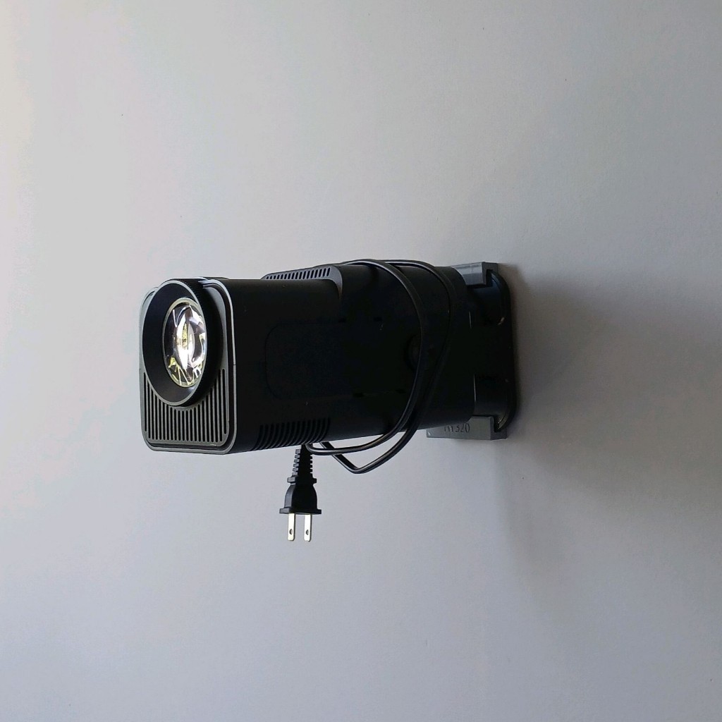 Đế Gắn Tường Cho Máy Chiếu HY320 / HY320 Mini – Gọn Gàng, Tiết Kiệm Không Gian