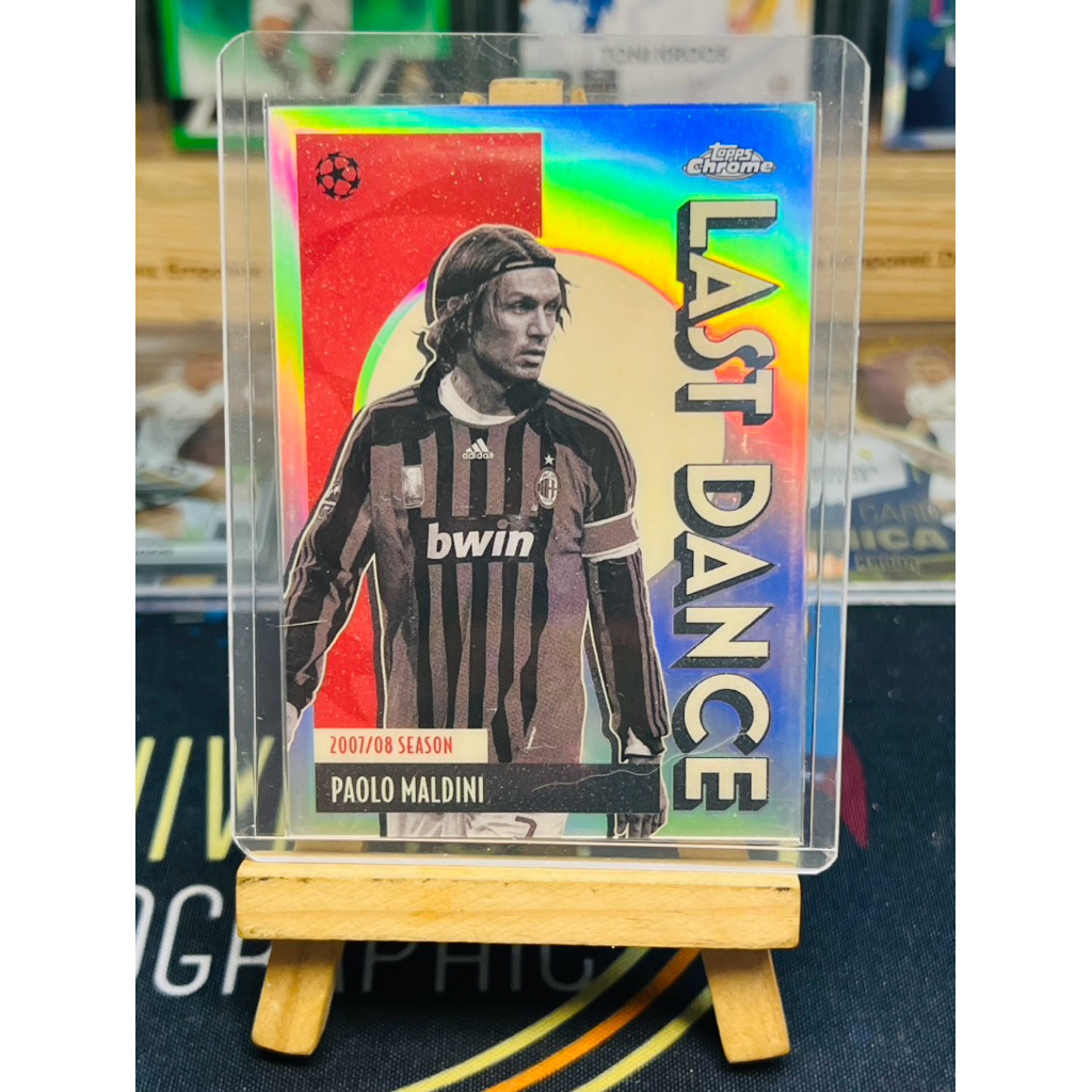 Thẻ bóng đá Paolo Maldini AC Milan Last Dance Topps Chrome UCC 2025/26