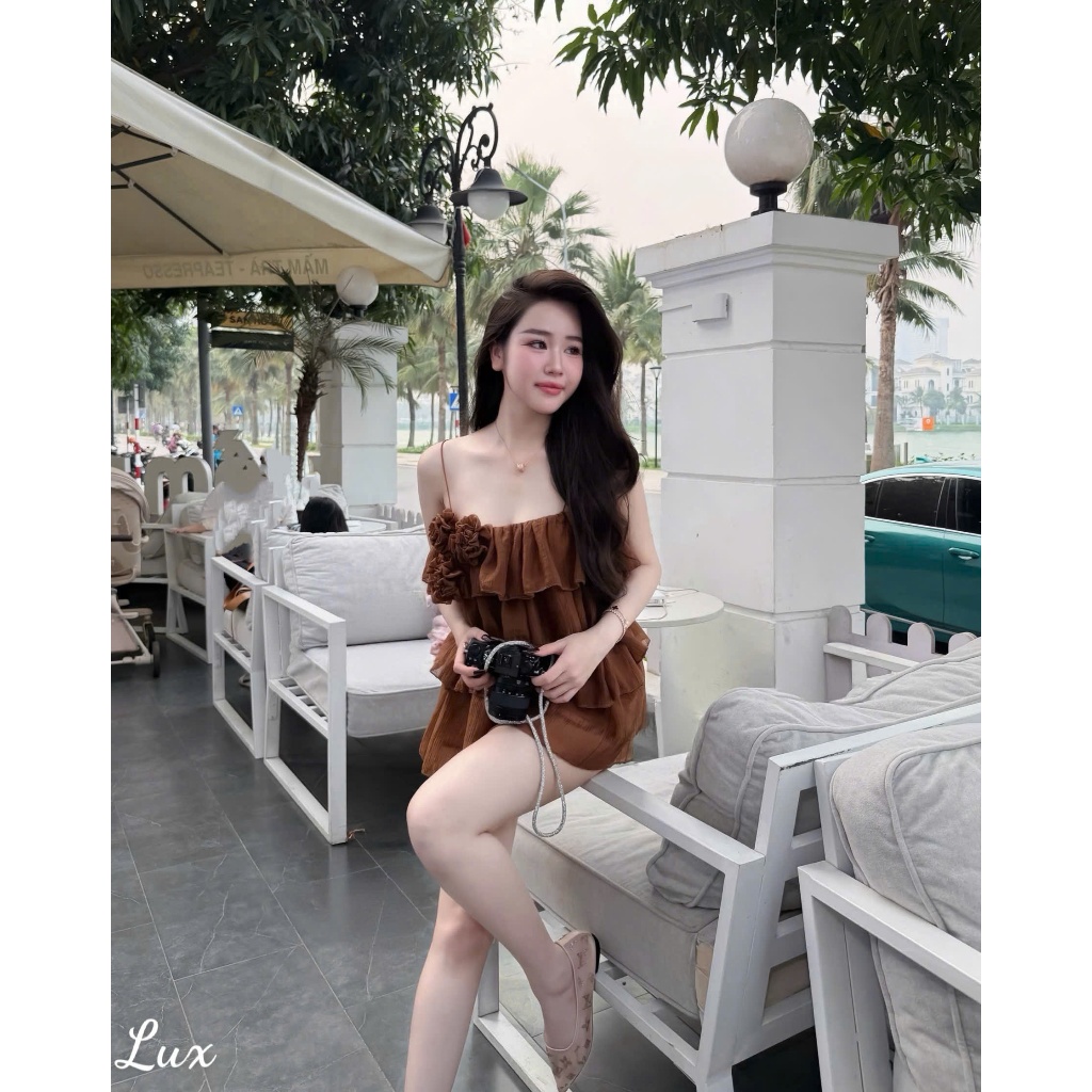 Váy Babydoll Tầng Bèo 1 Vai Đính Hoa 3D Màu Kem - Đầm Ngắn Tiểu Thư Sang Chảnh Đi Biển, Du Lịch, Chụp Ảnh | BigBuy360 - bigbuy360.vn