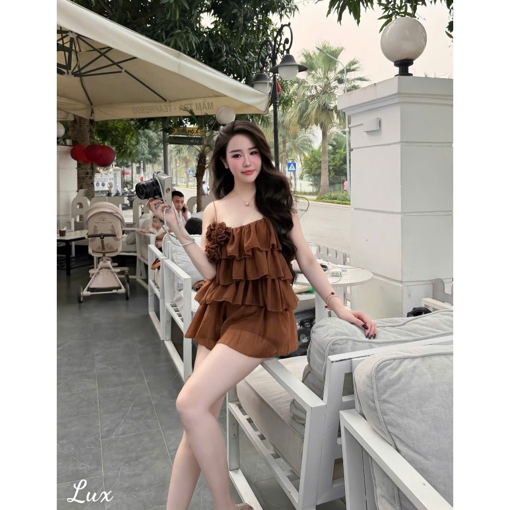 Váy Babydoll Tầng Bèo 1 Vai Đính Hoa 3D Màu Kem - Đầm Ngắn Tiểu Thư Sang Chảnh Đi Biển, Du Lịch, Chụp Ảnh | BigBuy360 - bigbuy360.vn