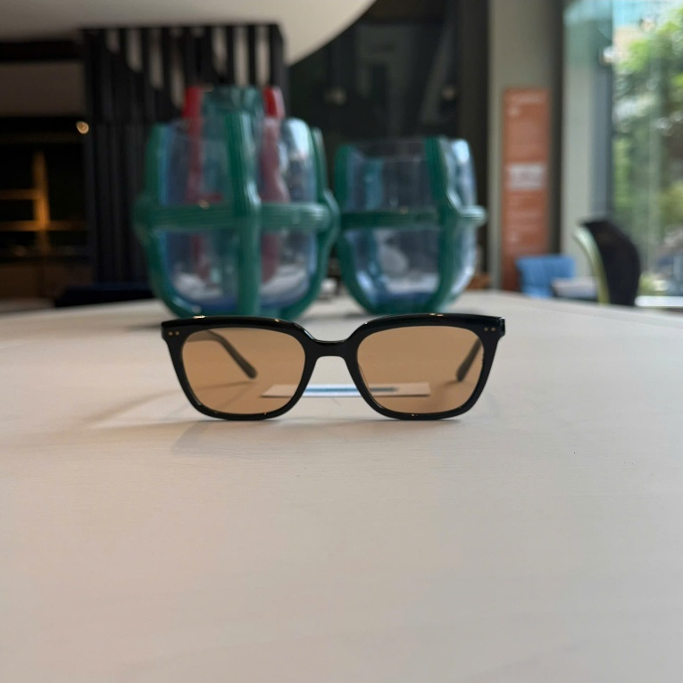 Kính mát cao cấp unisex Breezebe (ảnh shop chụp thực tế)