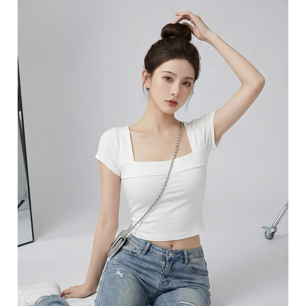 Áo thun cổ vuông dáng croptop ARÉNE