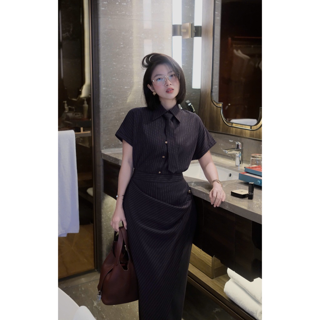 [ BOHEE ] - Set áo cổ đức + chân váy kẻ - Sb80