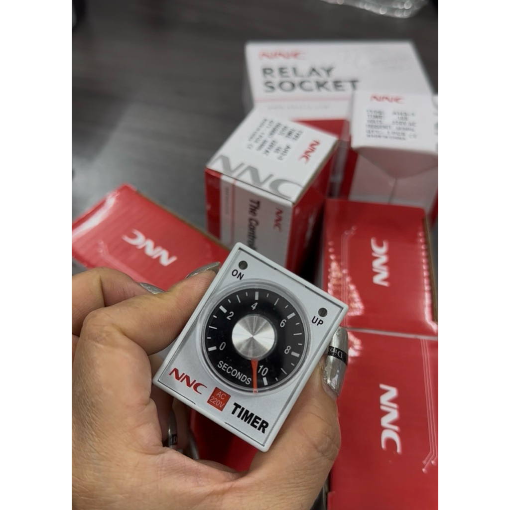 TIMER CKC NNC AH3-3 AC220V/ DV12/DC 24 v Bộ hẹn giờ Timer Relay tặng kèm đế nnc